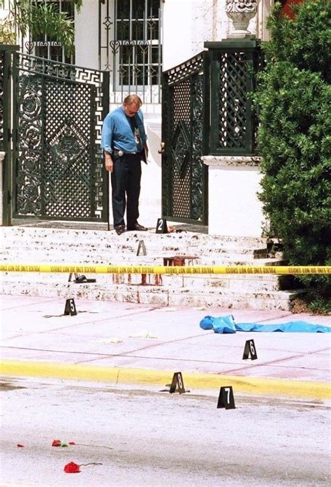 gianni versace morte|how did versace get killed.